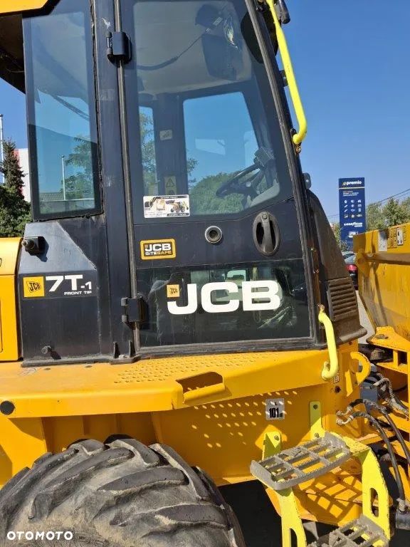 JCB 7FT - 8