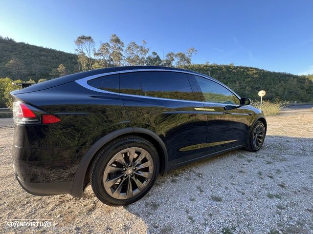 Tesla Model X Standard Range - 8