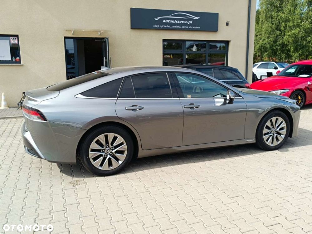 Toyota Mirai - 13
