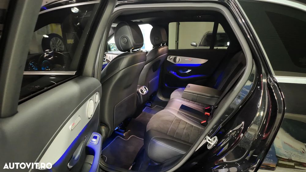 Mercedes-Benz GLC - 32