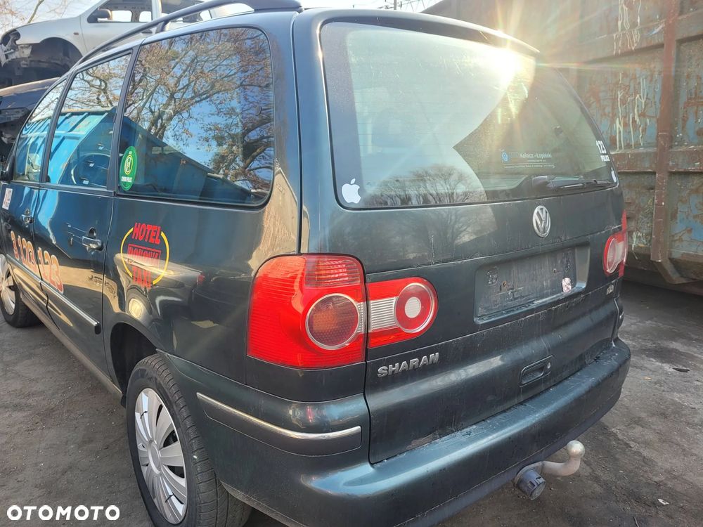 Części- Volkswagen Sharan Pojemność: 1896 Moc: 96 kW Rok: 2004 Diesel - 3