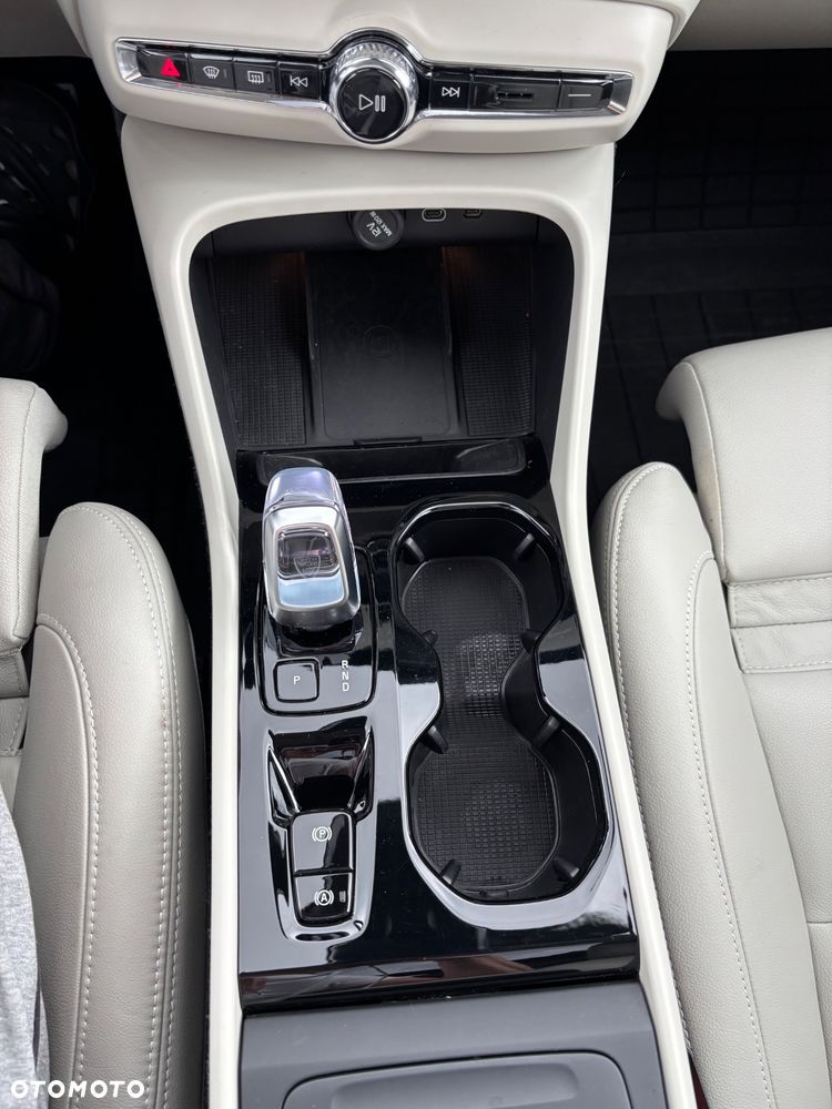 Volvo XC 40 B5 B AWD Ultimate Bright - 31
