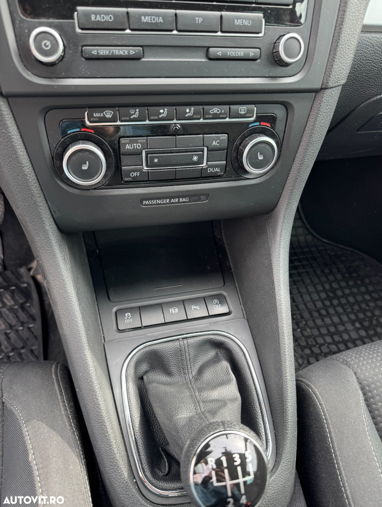 Volkswagen Golf 1.6 TDI DPF 4Motion Comfortline - 9
