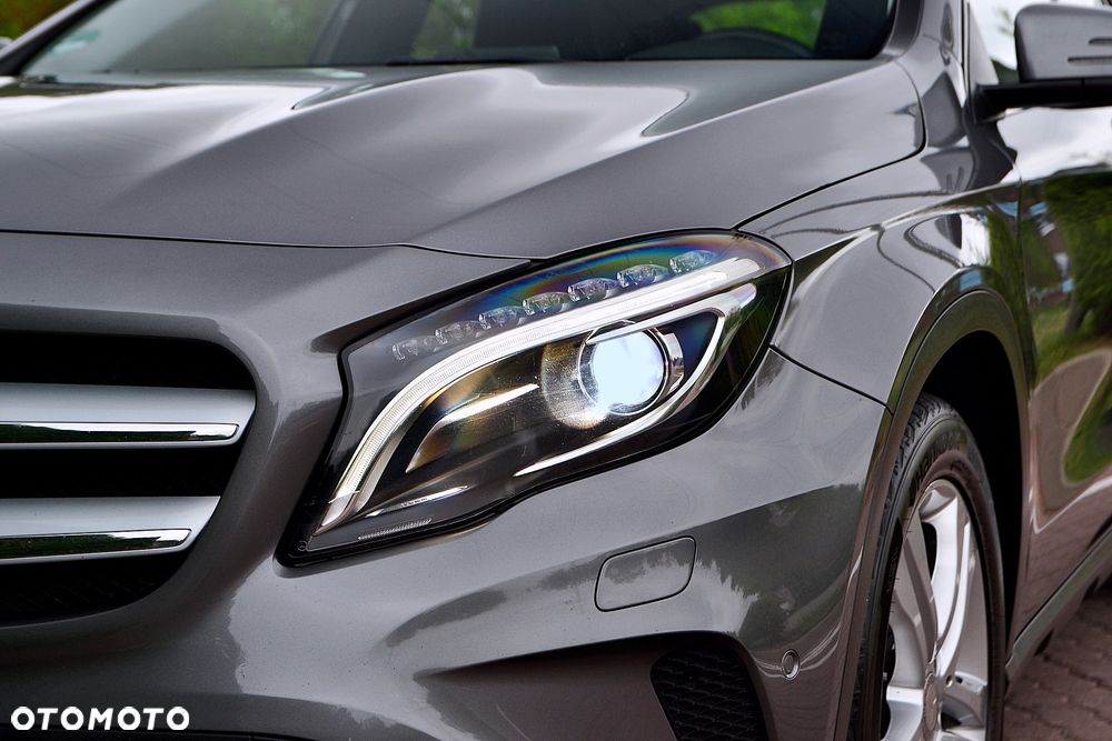 Mercedes-Benz GLA 200 Style - 12