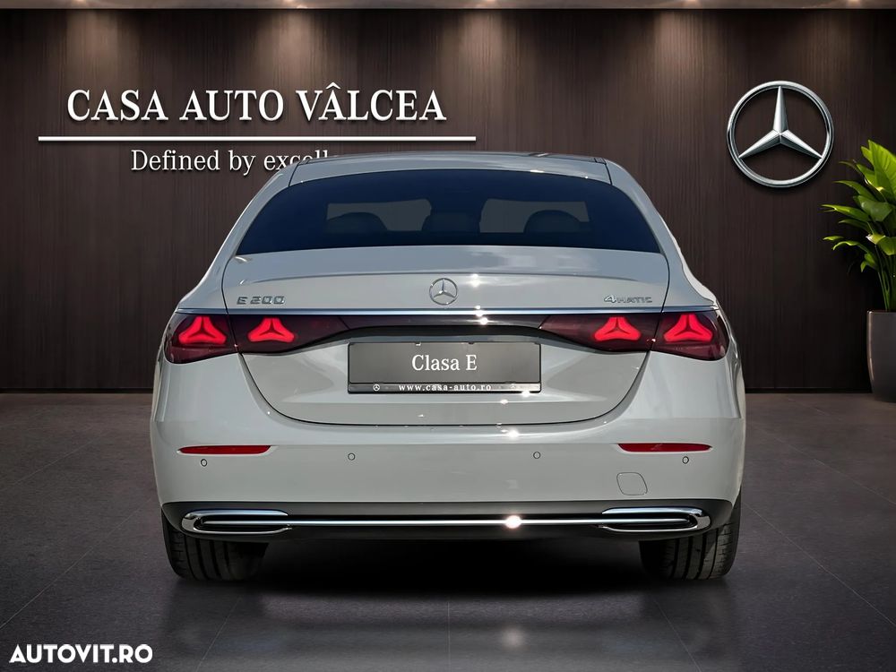 Mercedes-Benz E 200 MHEV 4MATIC Aut. - 4