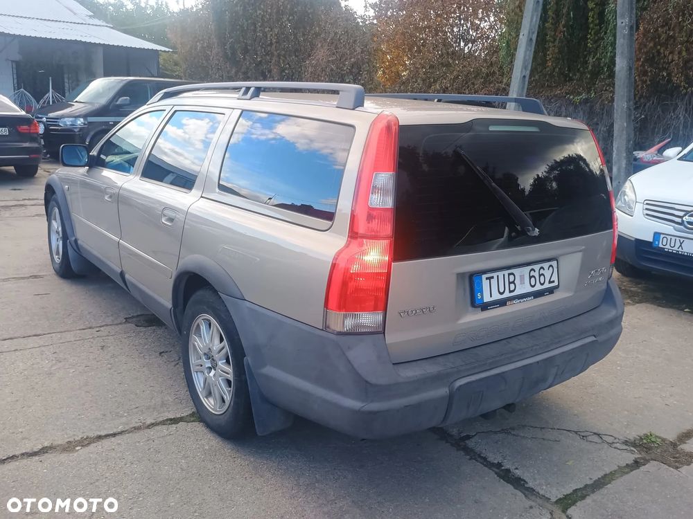 Volvo XC 70 AWD Momentum - 2