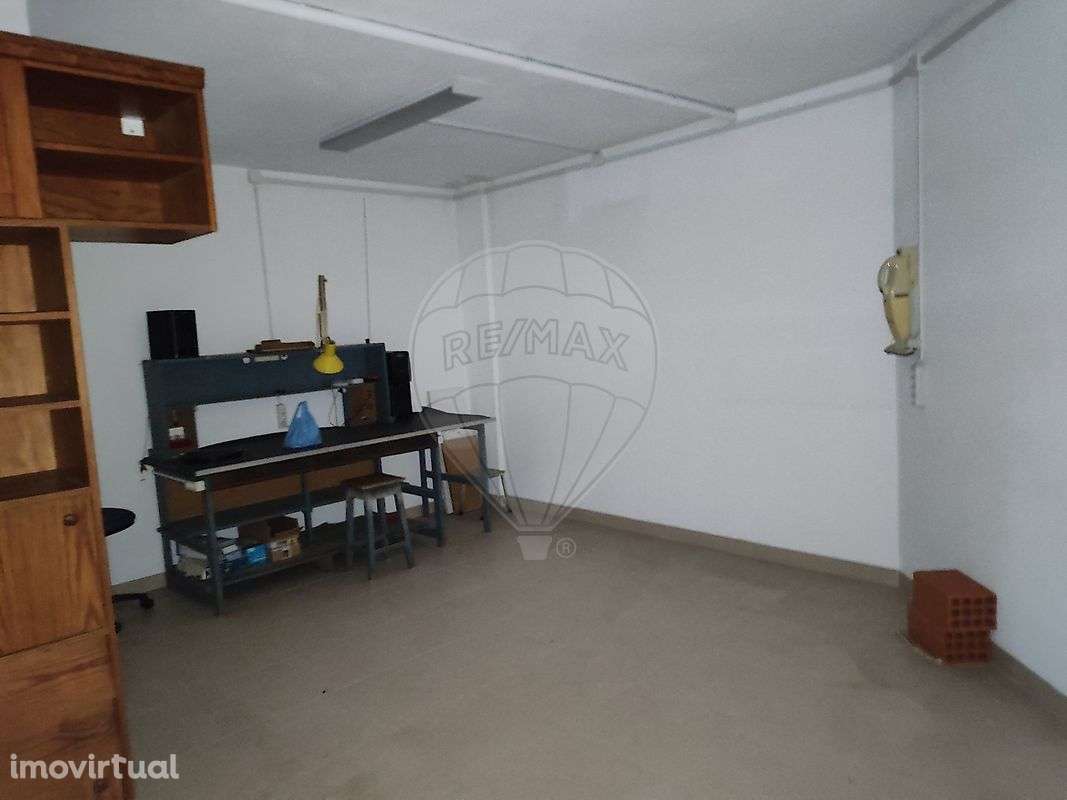 Garagem  para arrendamento - Grande imagem: 2/4