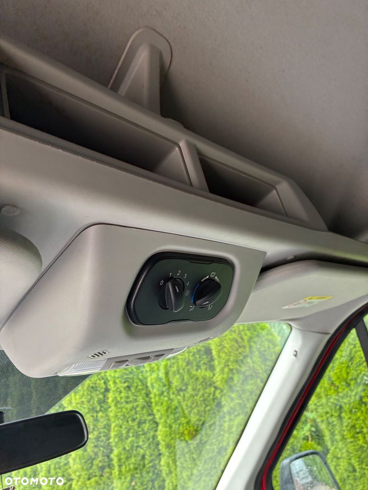 Ford Transit - 8