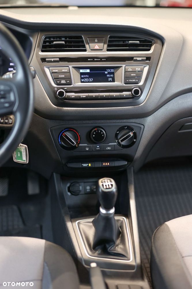 Hyundai i20 1.2 Fresh - 11