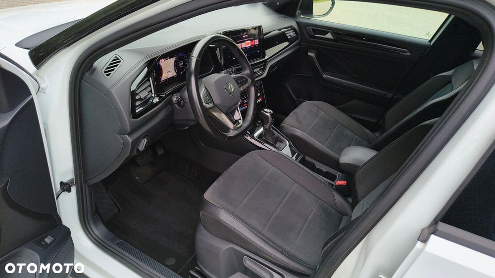 Volkswagen T-Roc - 11