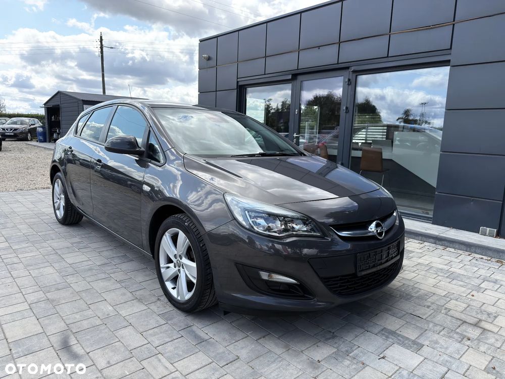Opel Astra 1.4 Essentia - 11