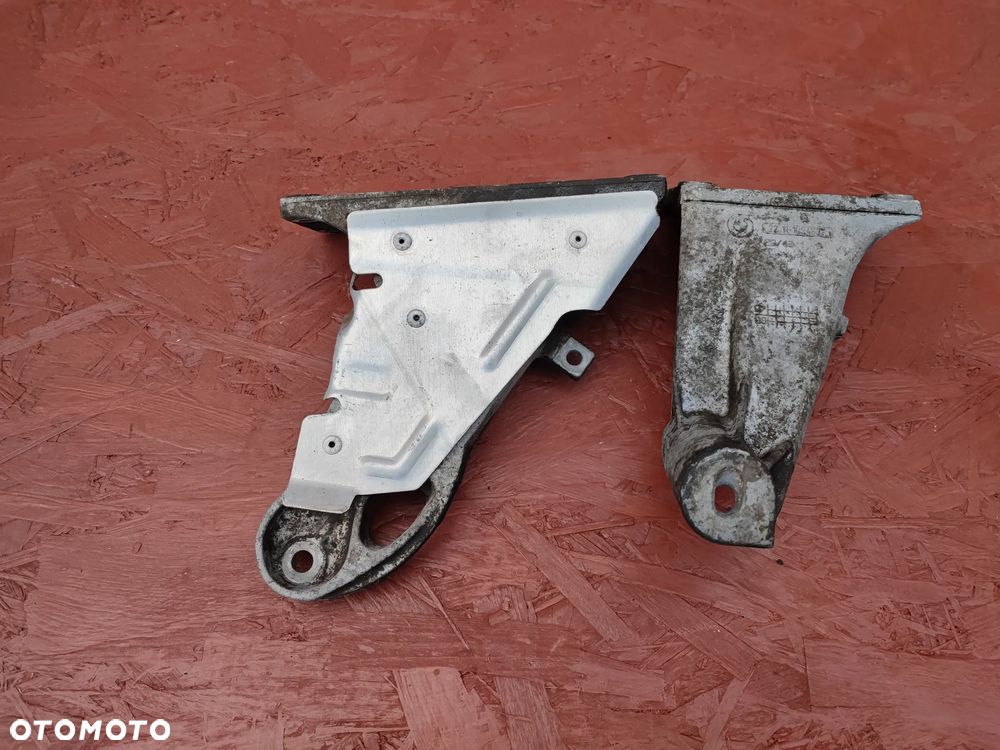 BMW E46 ORYGINALNE ŁAPY SILNIKA LEWA / PRAWA DO GAMY SILNIKÓW M54 ORAZ M52TU ( R6) O NR. 1 094 697 / 1 094 694 OEM - 7