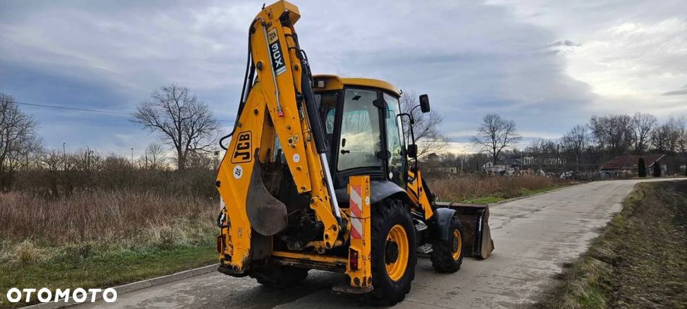 JCB 3CX - 9