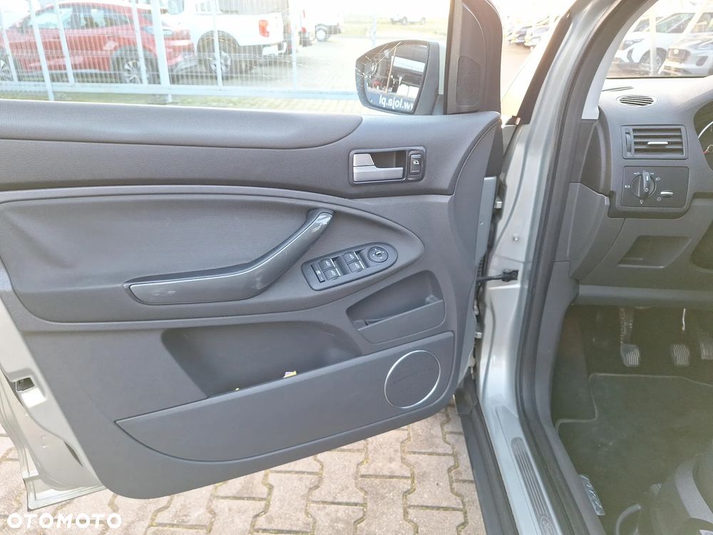 Ford Kuga 2.0 TDCi 4x4 Titanium - 10