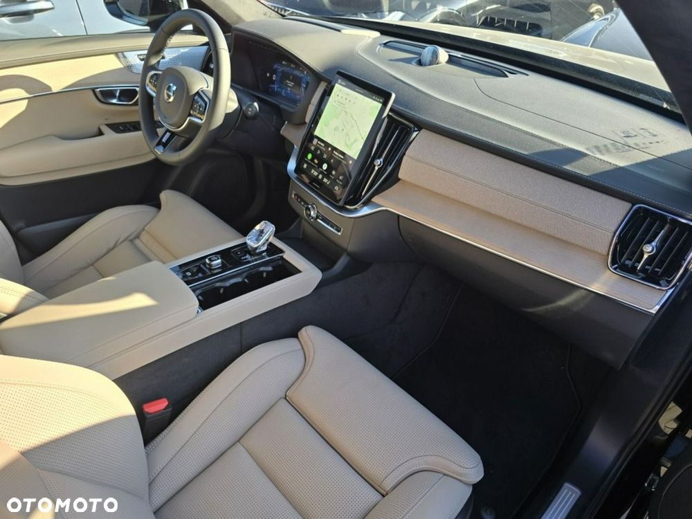 Volvo XC 90 T8 AWD Plug-In Hybrid Ultra Dark 7os - 16