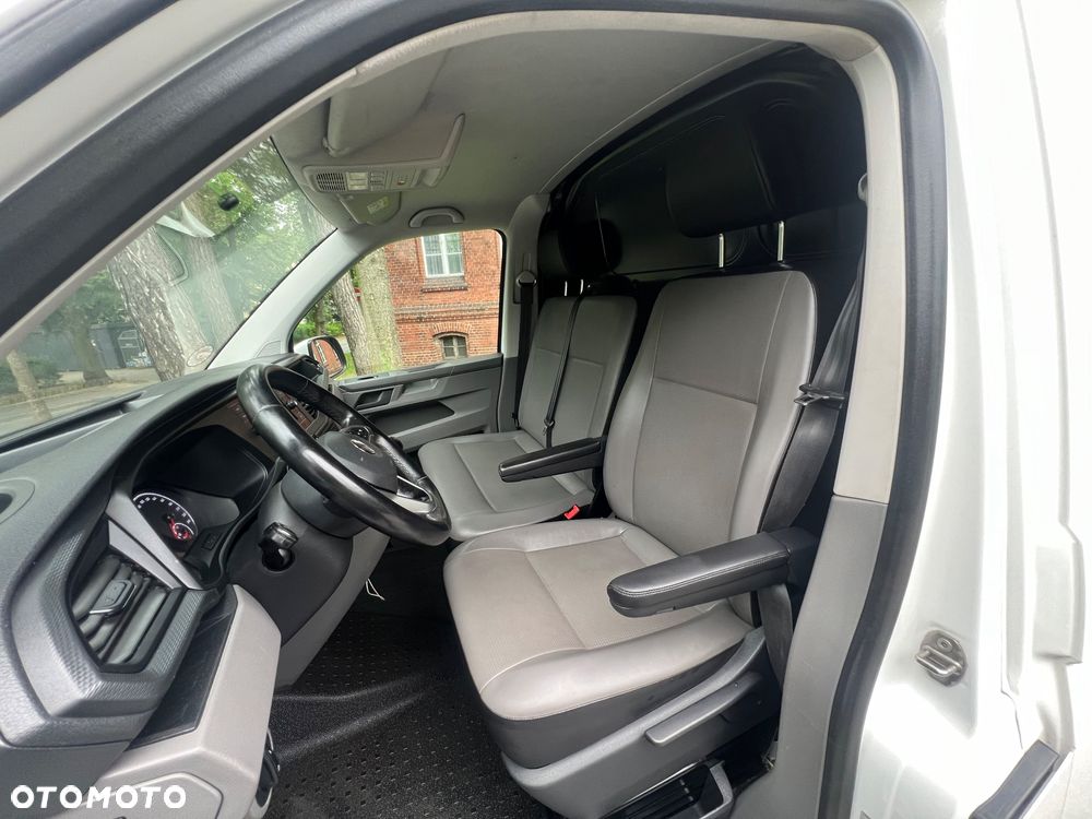 Volkswagen Transporter T6.1 - 13