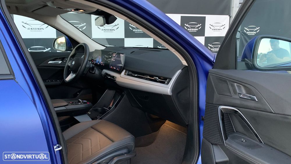 BMW iX2 eDrive20 - 12