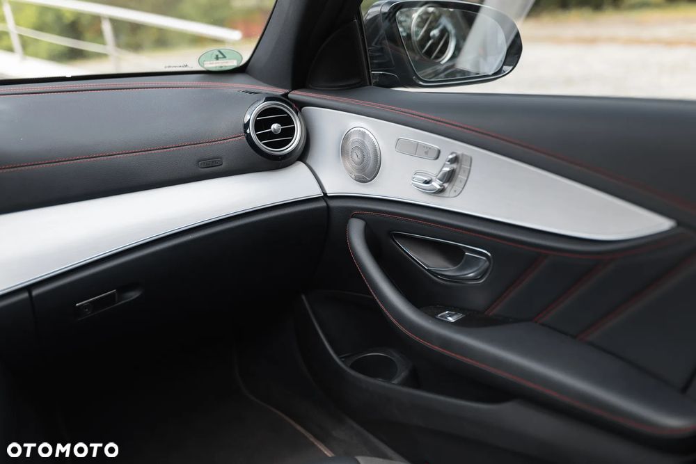 Mercedes-Benz Klasa E AMG 53 4-Matic+ - 18