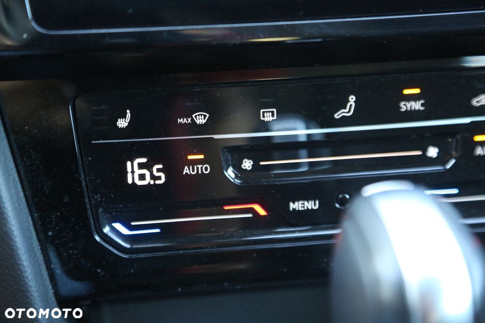 Volkswagen Passat 1.5 TSI OPF DSG Elegance - 17