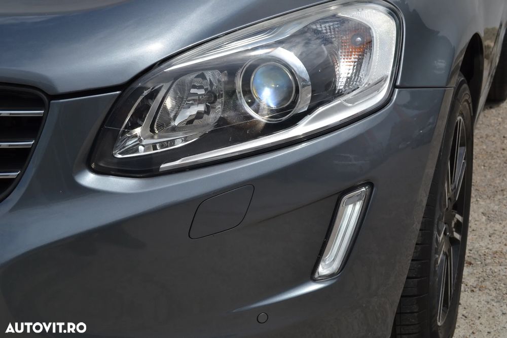 Volvo XC 60 D4 AWD Geartronic Summum - 29
