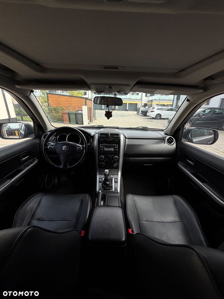 Suzuki Grand Vitara 2.4 Premium - 22