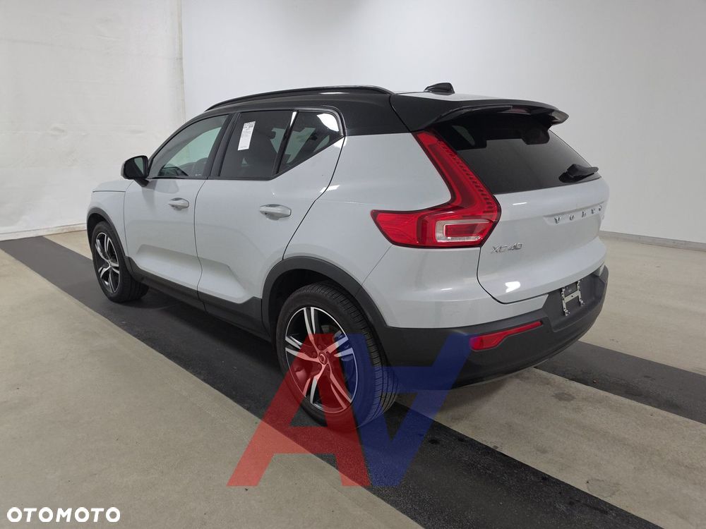 Volvo XC 40 - 5