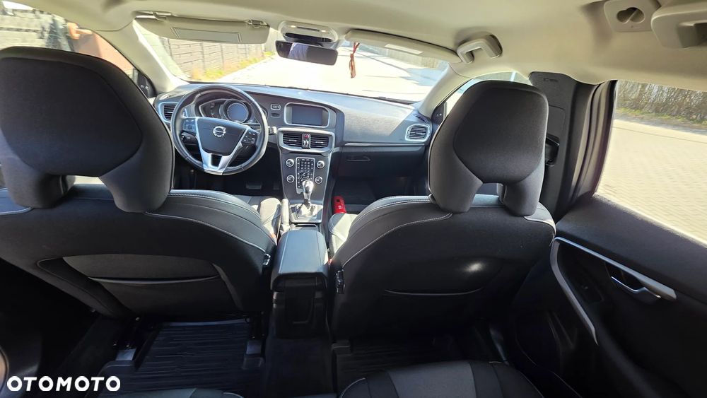 Volvo V40 T2 Geartronic Momentum - 9