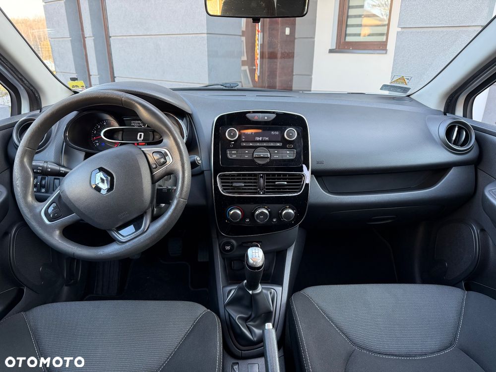 Renault Clio - 10