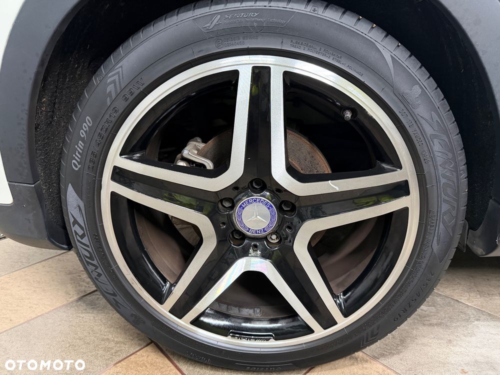 Mercedes-Benz GLA 220 CDI 7G-DCT AMG Line - 22