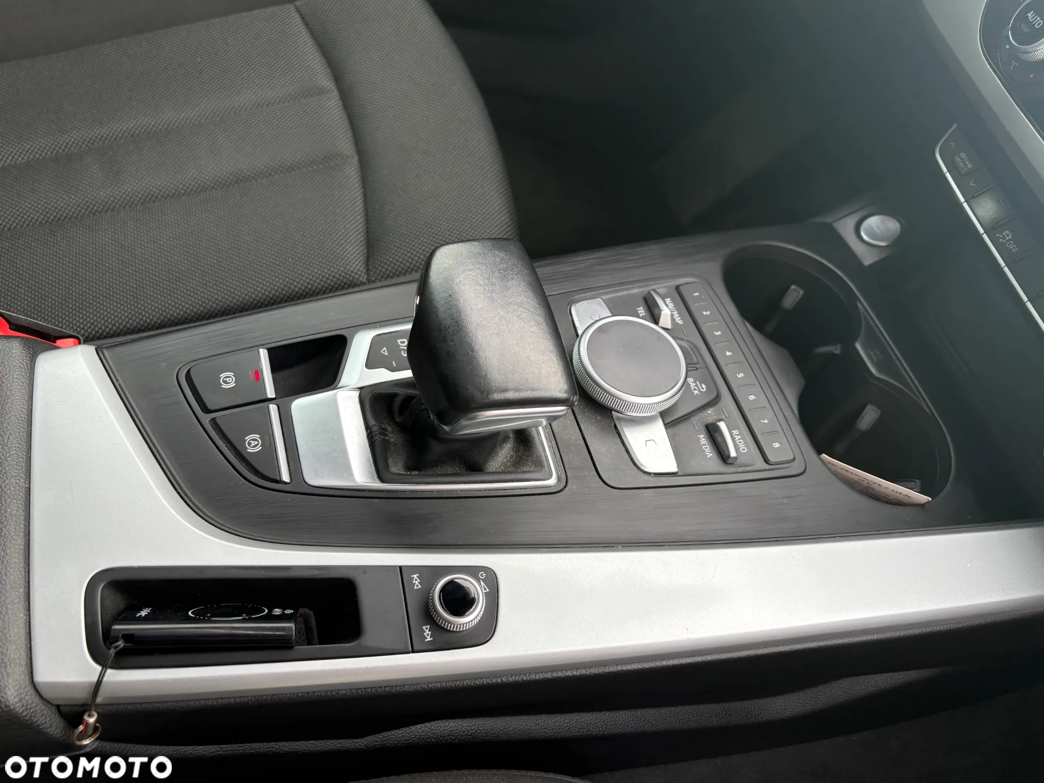 Audi A4 2.0 TDI Quattro S tronic - 24