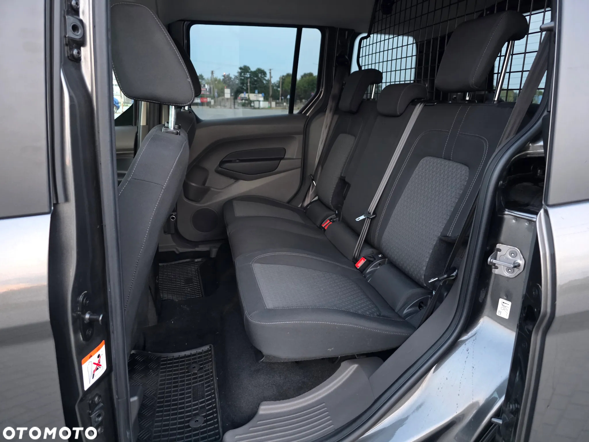 Ford Transit Connect 240 L2 Autm Trend - 17