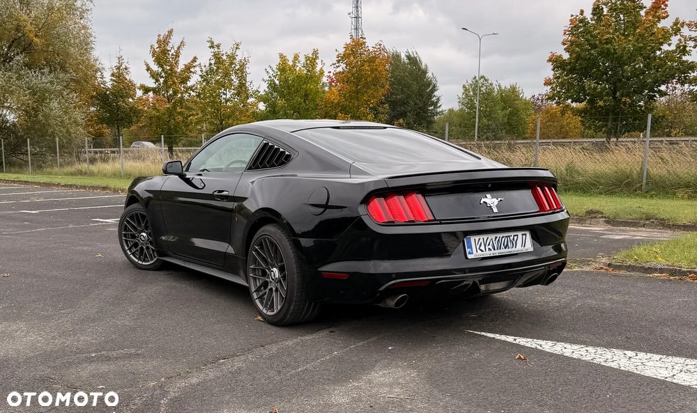 Ford Mustang - 9