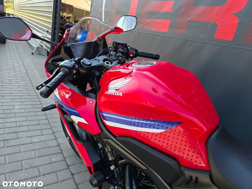 Honda CBR - 24