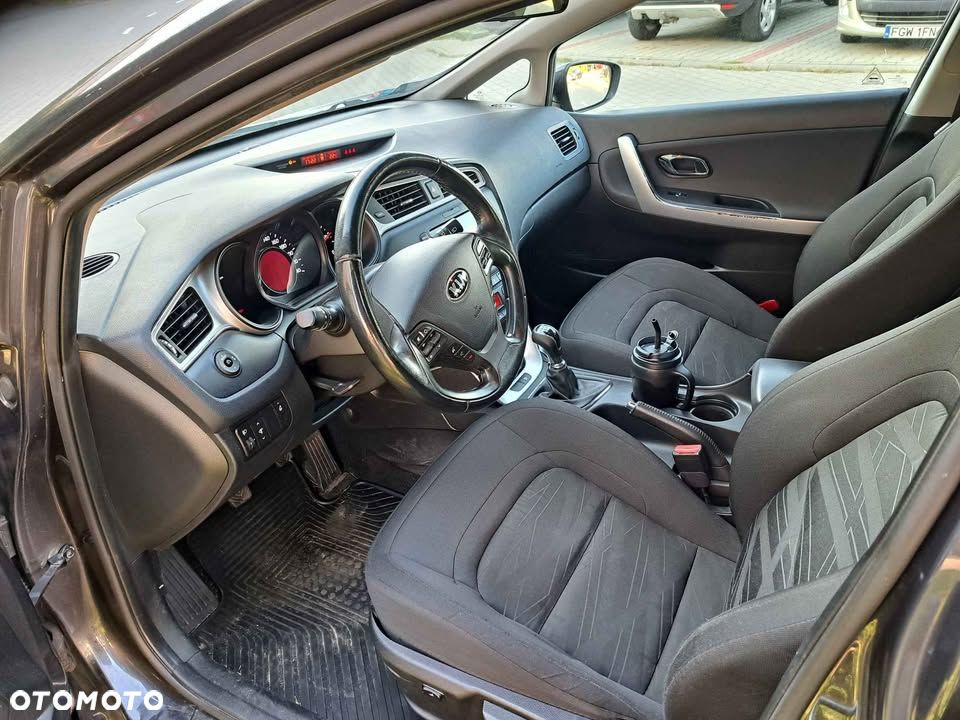 Kia Ceed - 6