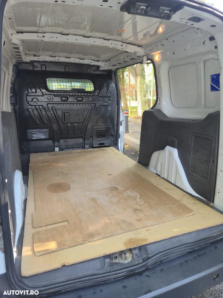 Ford Transit Connect - 7