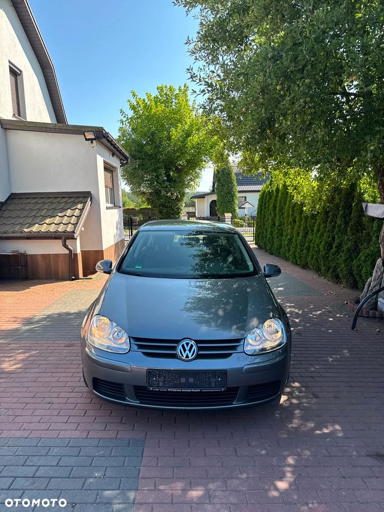 Volkswagen Golf - 2