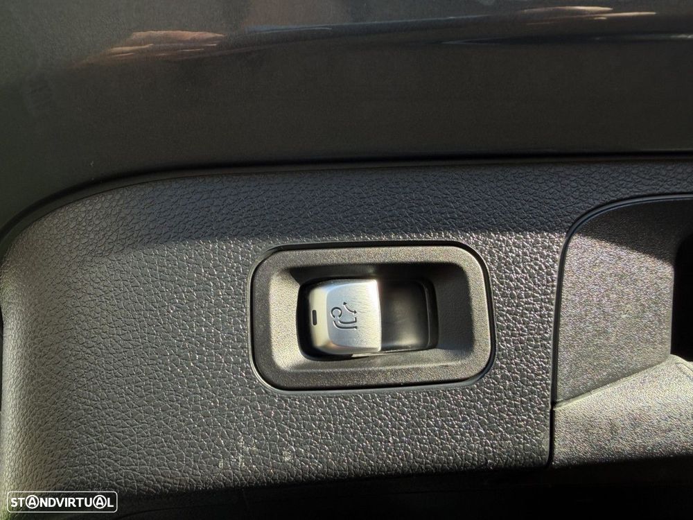 Mercedes-Benz EQC 400 4Matic - 29