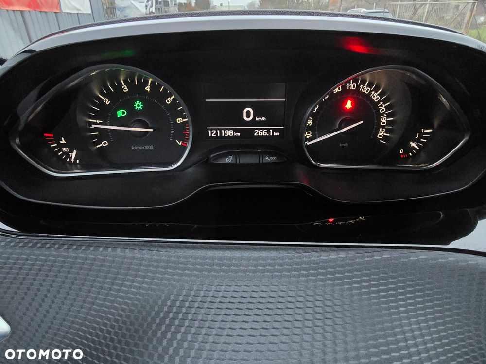 Peugeot 208 1.2 PureTech Allure S&S - 11