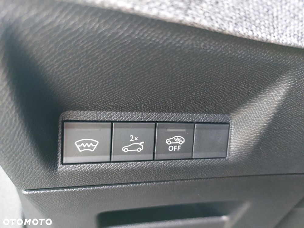 Peugeot 3008 1.2 PureTech mHEV GT Exclusive e-DCS6 - 18