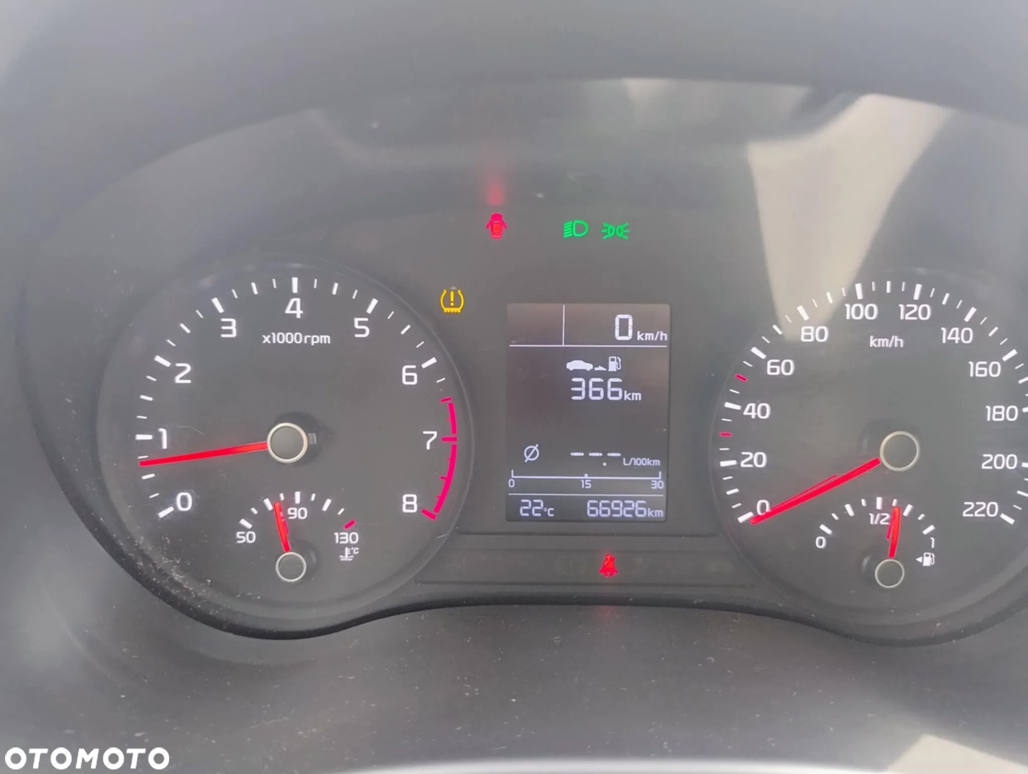 Kia Rio 1.4 L - 6