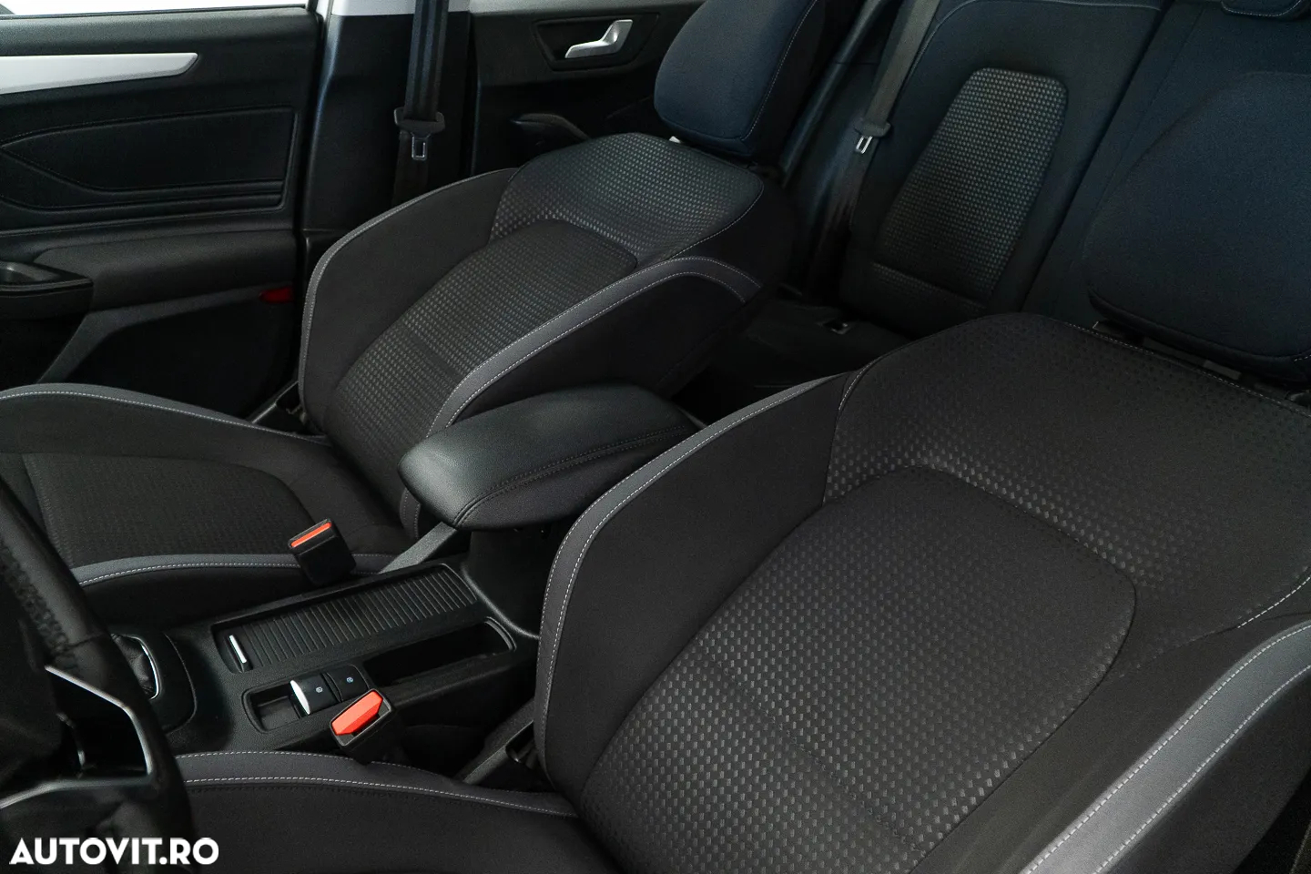 Ford Focus 1.0 EcoBoost Trend Edition - 19