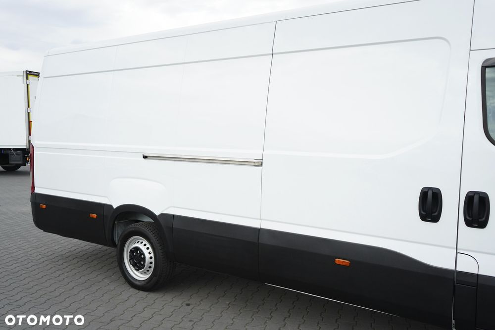Iveco DAILY / 35S14 / 2,3 MultiJet / MAXI / 136 KM / MAŁY PRZEBIEG - 24