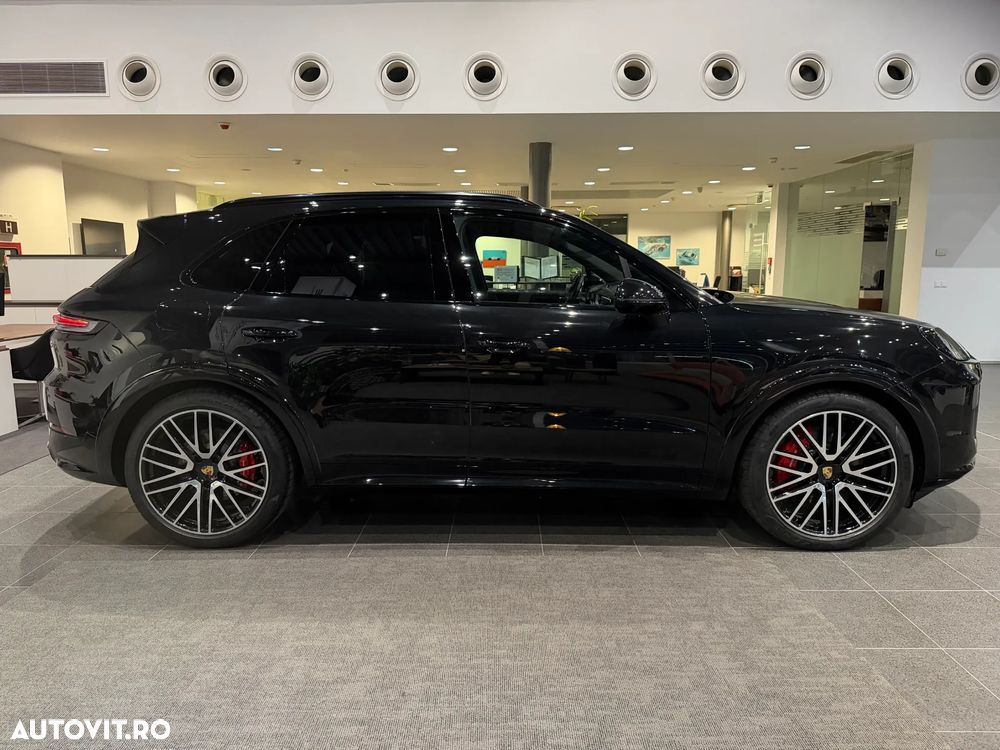 Porsche Cayenne - 4