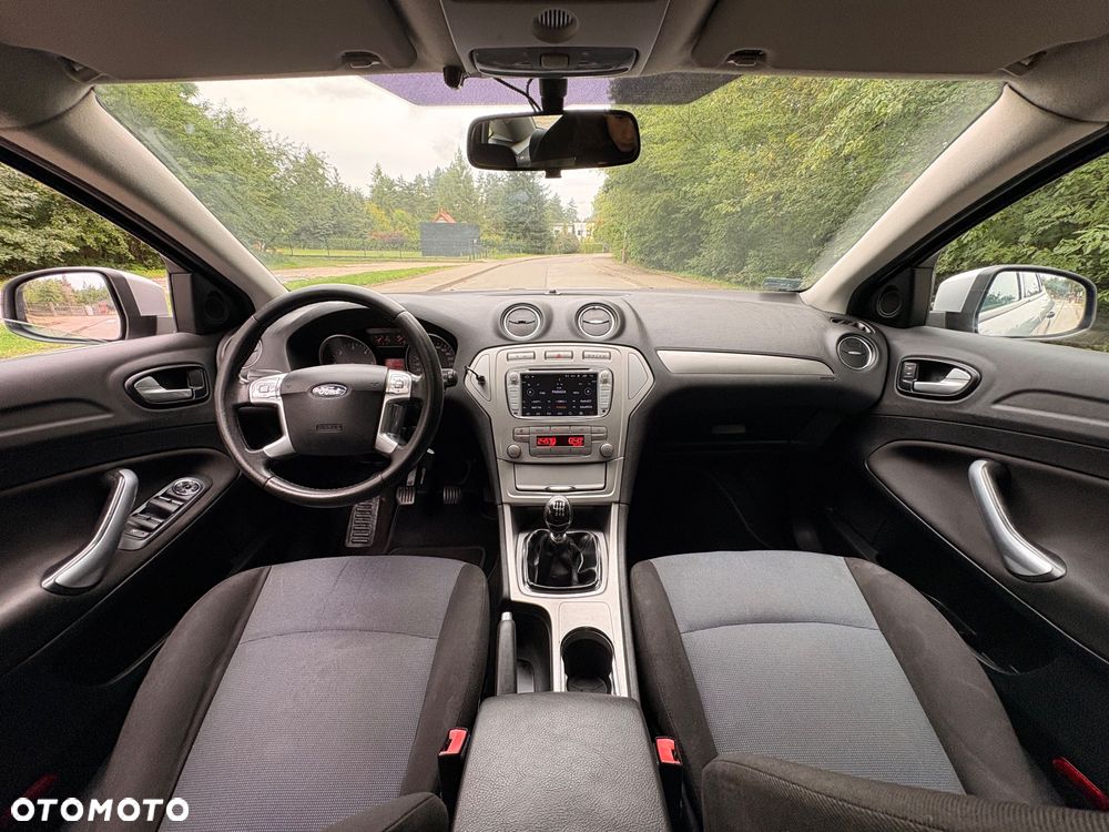 Ford Mondeo - 8