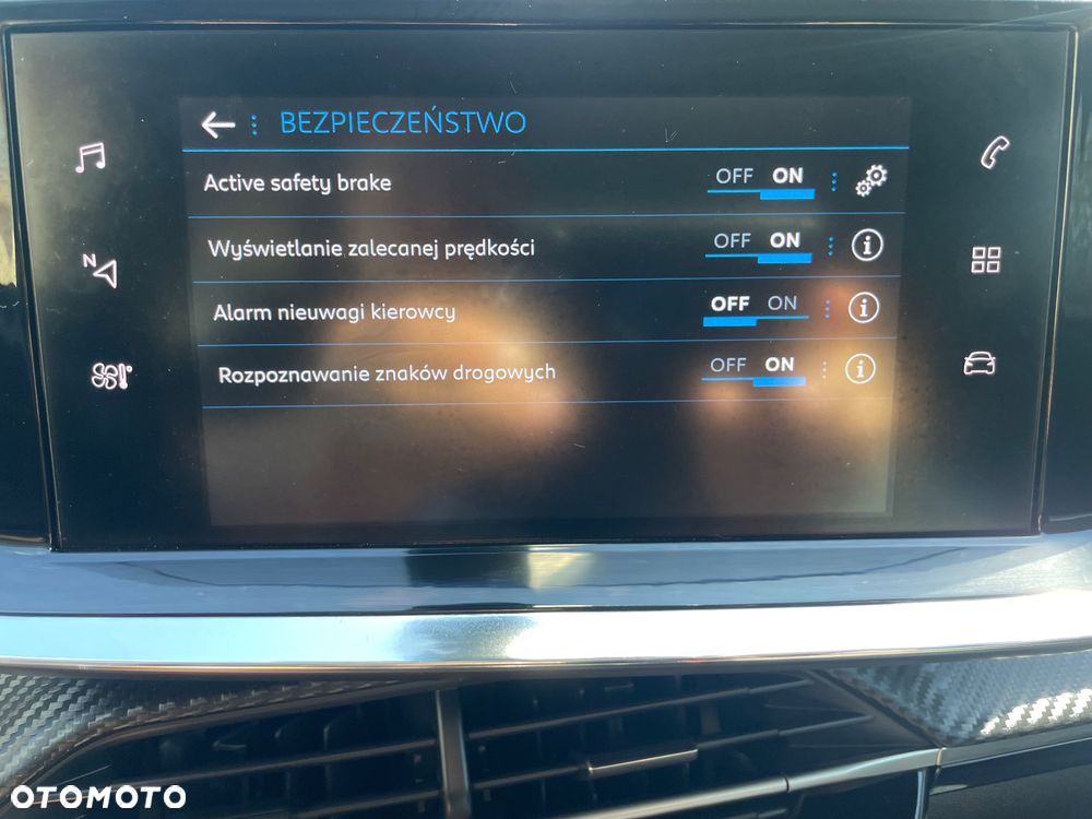 Peugeot 2008 BlueHDi 110 Allure - 20