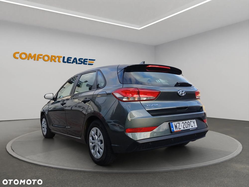 Hyundai i30 1.5 DPI Classic + - 5