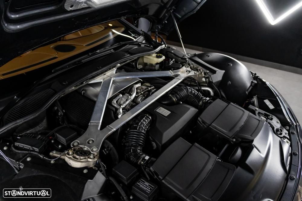 Aston Martin Vantage Roadster V8 - 13