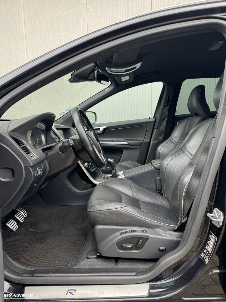 Volvo XC 60 2.0 D4 R-Design - 13