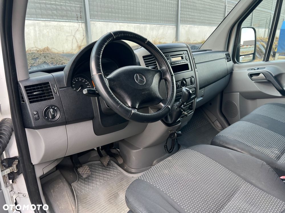 Mercedes-Benz Sprinter - 21