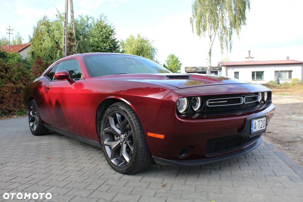 Dodge Challenger - 9